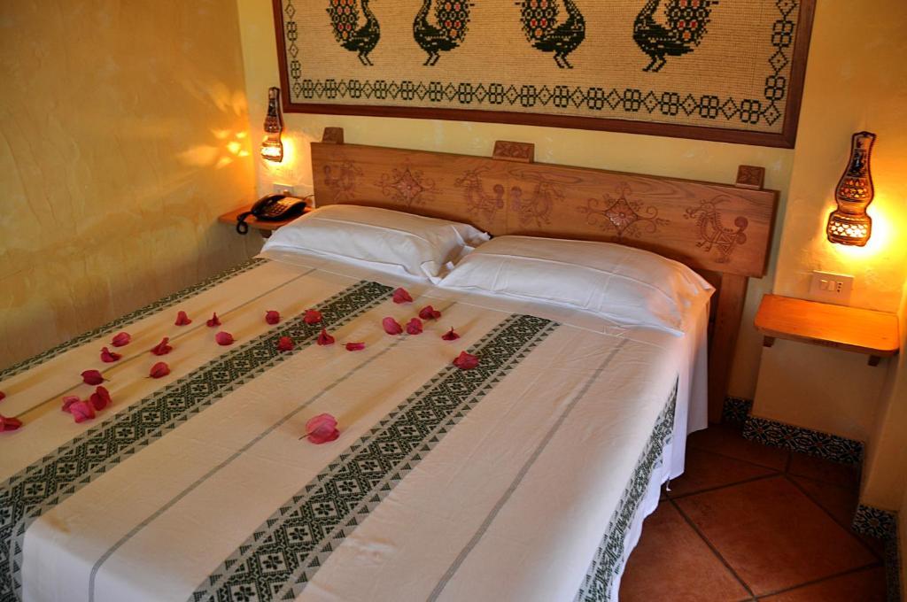 Hotel Fiore Di Maggio Villasimius Exterior photo