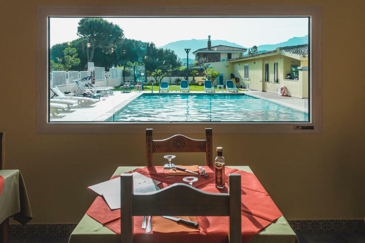 Hotel Fiore Di Maggio Villasimius Exterior photo